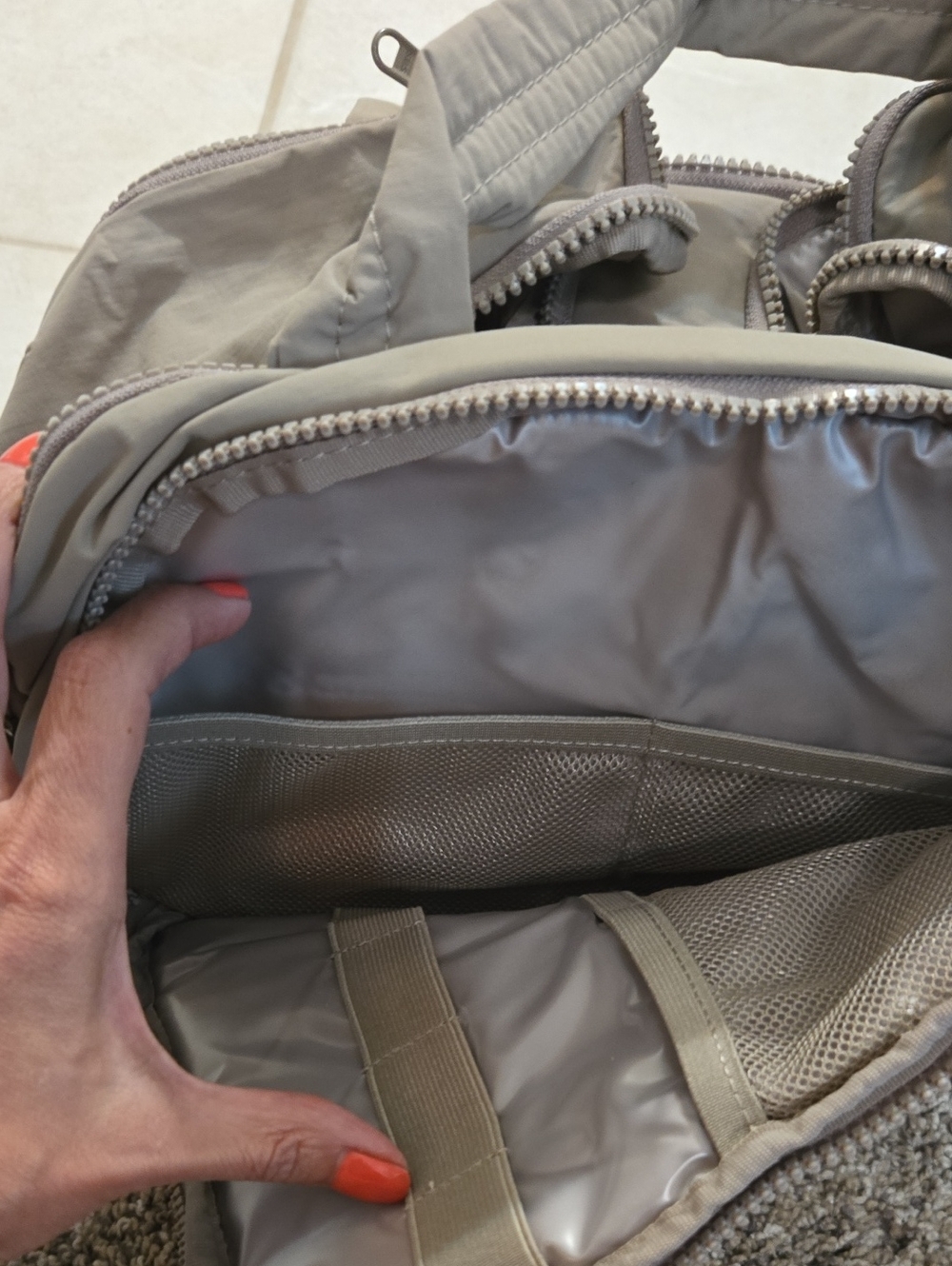 Bagsmart Quilted Travel Tote Bag in Taupe - Picture 5 of 8